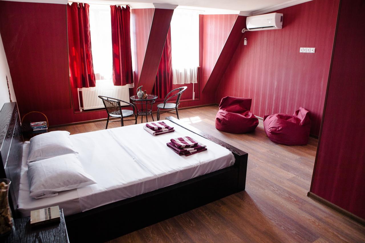 Vazi Hotel ティビリシ エクステリア 写真